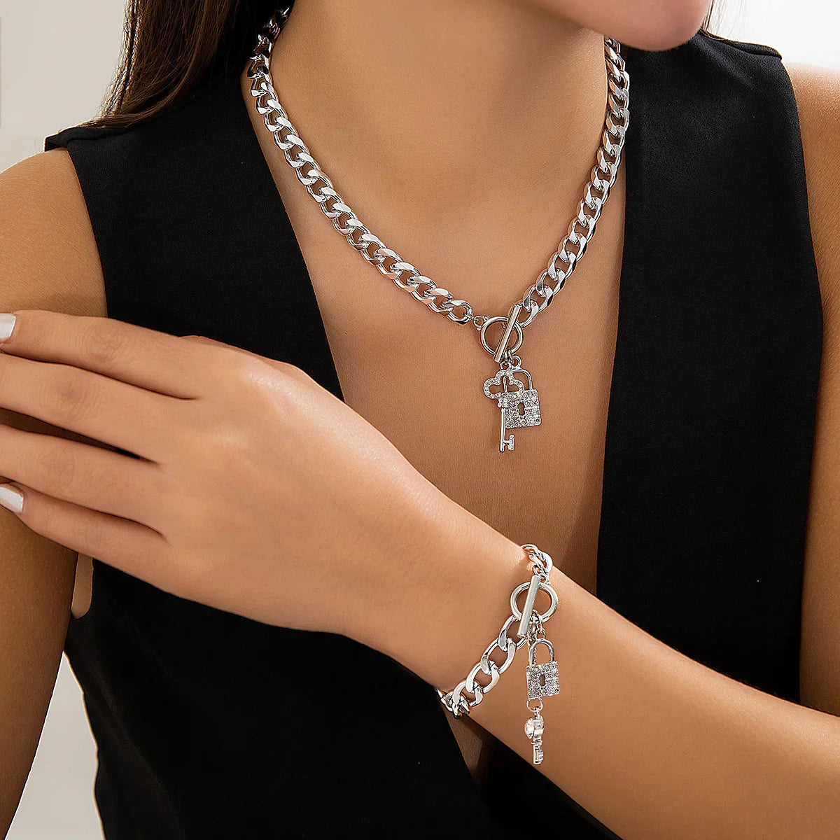 Thick Chain Pendant Necklace For Women - NUA BELLA